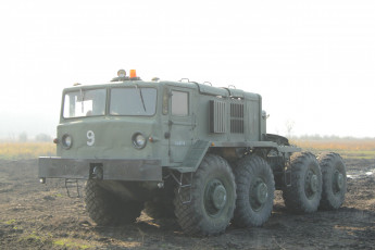 Картинка ураган техника военная маз