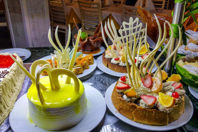 Обои картинки фото еда, торты, кондитерские, шедевры