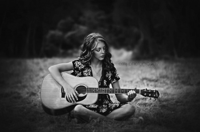 Обои картинки фото музыка, -другое, гитара, девушка