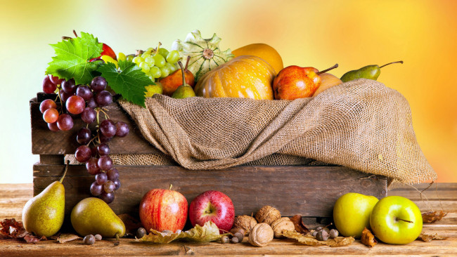 Обои картинки фото еда, натюрморт, яблоки, виноград, груши