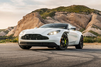 Картинка автомобили aston+martin aston-martin