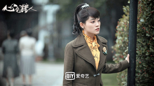 Обои картинки фото кино фильмы, psych-hunter, девушка, кусты