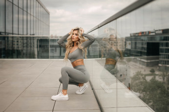 Картинка девушки -+блондинки +светловолосые девушка позирует jiri tulach