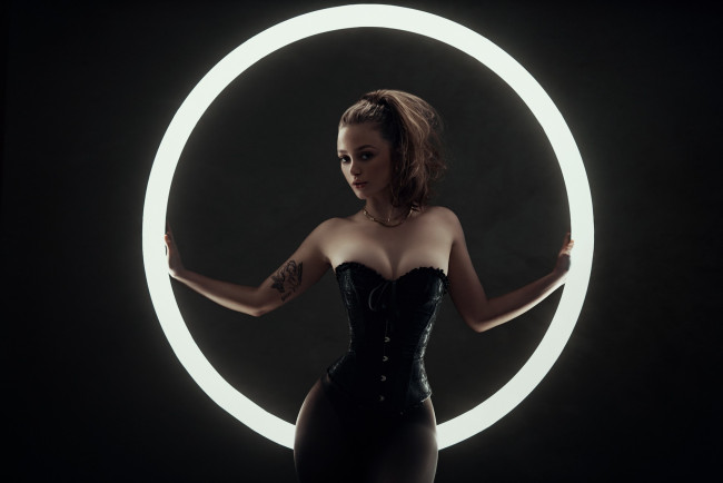 Обои картинки фото девушки, - брюнетки,  шатенки, девушка, позирует