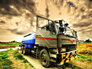 Картинка автомобили грузовики