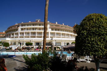 Картинка испания канарские острова адехе города здания дома курорт бассейн гостиница