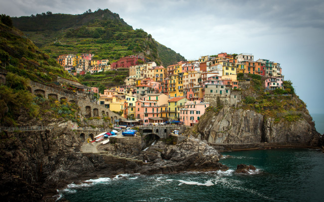 Обои картинки фото manarola, cinque, terre, italy, города, амальфийское, лигурийское, побережье, италия, Чинкве-терре, манарола, скалы, здания, генуэзский, залив