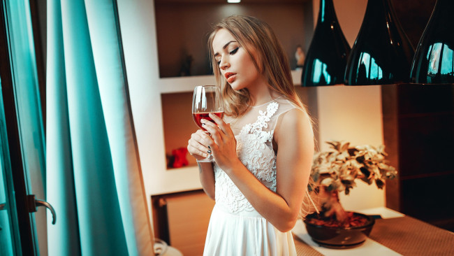 Обои картинки фото maria puchnina, девушки, maria, puchnina, девушка, модель