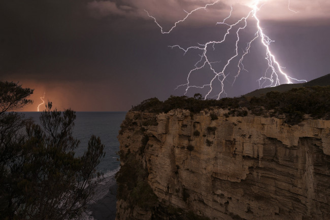 Обои картинки фото природа, молния,  гроза, простор