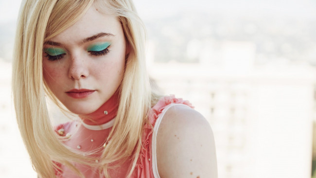 Обои картинки фото девушки, elle fanning, лицо, блондинка, топ