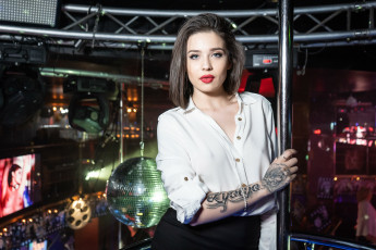 Картинка девушки -+брюнетки +шатенки golden girls ночной клуб модель