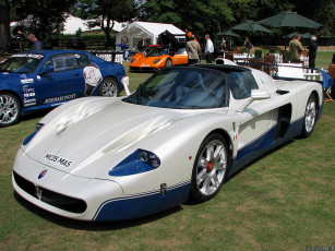 Картинка maserati mc12 автомобили выставки уличные фото