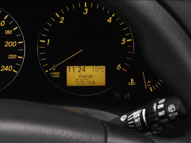 Обои картинки фото автомобили, спидометры, торпедо