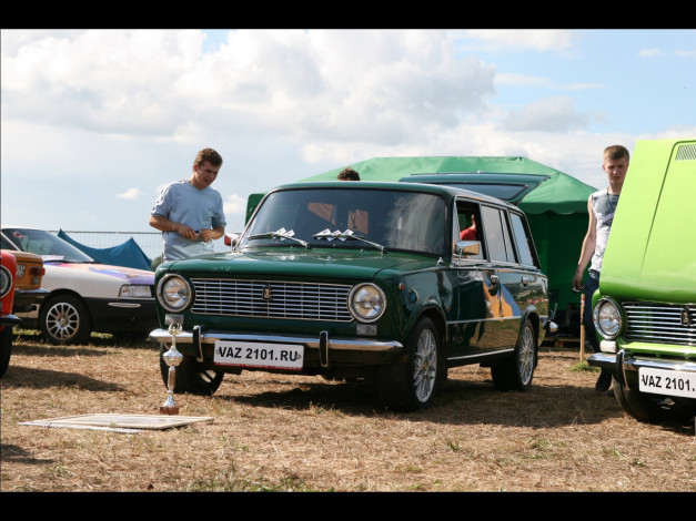 Обои картинки фото автомобили, выставки, уличные, фото
