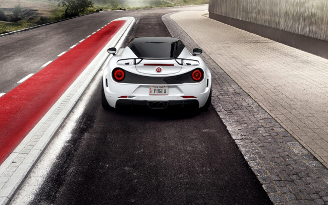 Обои картинки фото автомобили, alfa romeo, centurion, 4c, альфа-ромео, поворот, трасса, дорога, белый