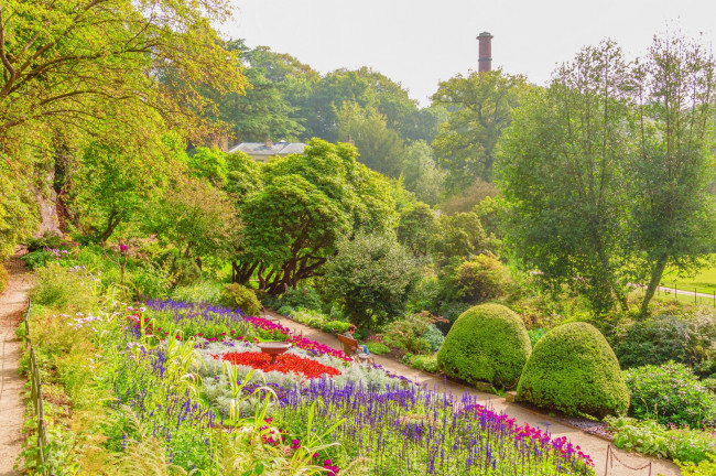 Обои картинки фото англия, природа, парк, деревья, кустарники, цветы, дорожка