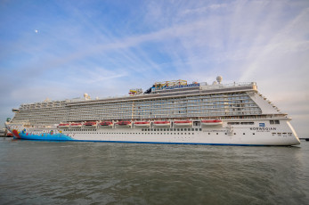 Картинка norwegian+breakaway корабли лайнеры круиз лайнер