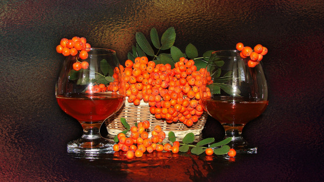 Обои картинки фото еда, натюрморт, рябина, good, fon, фужеры, настроение, в, корзине, авторское, фото, елена, аникина