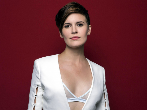 Обои картинки фото девушки, maggie grace, декольте