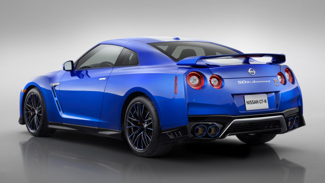 Обои картинки фото nissan gt-r 50th anniversary 2020 , us, автомобили, nissan, datsun, gtr, 50th, anniversary, 2020, крутой, легендарный, японский, автомобиль, славиться, тем, что, его, берут, для, тюнинга, дрифта, дрэг, рейсинга, и, много, ещё, чего