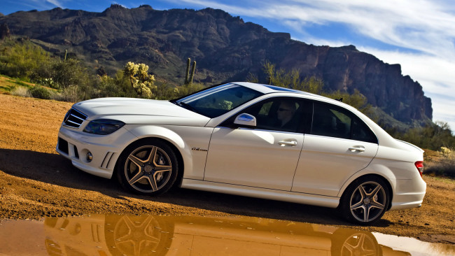 Обои картинки фото mercedes, автомобили, benz, грузовики, легковые, подразделение, daimler, ag, mercedes-benz, германия, двигатели, автобусы