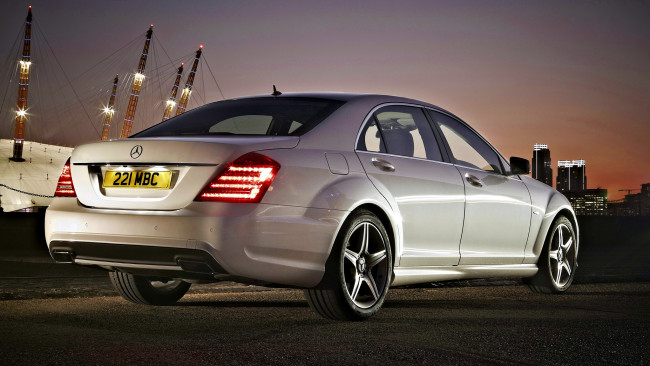 Обои картинки фото mercedes, автомобили, benz, mercedes-benz, подразделение, daimler, ag, легковые, грузовики, автобусы, двигатели, германия