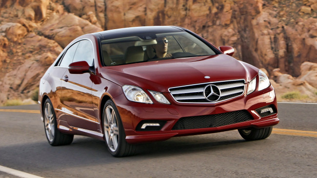 Обои картинки фото mercedes, coupe, автомобили, benz, легковые, mercedes-benz, подразделение, daimler, ag, автобусы, германия, двигатели, грузовики