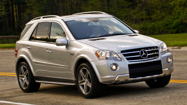 Обои картинки фото mercedes, ml, автомобили, benz, mercedes-benz, подразделение, daimler, ag, легковые, грузовики, автобусы, двигатели, германия