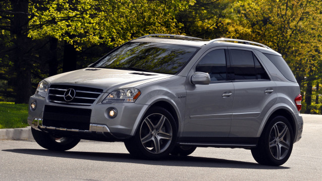 Обои картинки фото mercedes, ml, автомобили, benz, mercedes-benz, подразделение, daimler, ag, легковые, грузовики, автобусы, двигатели, германия