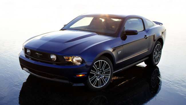 Обои картинки фото mustang, gt, автомобили, ford, motor, company, культовый, автомобиль, сша