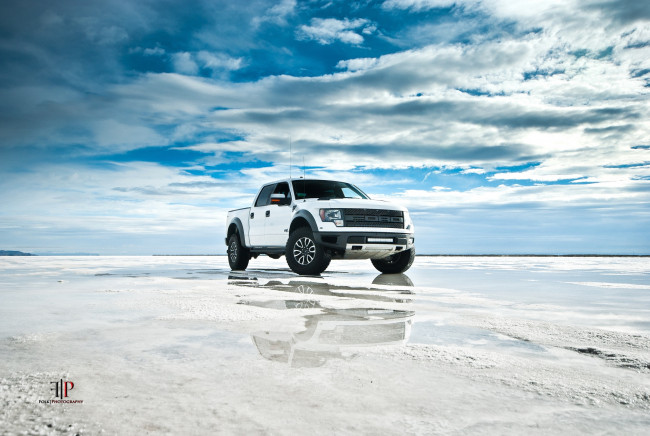 Обои картинки фото автомобили, ford, небо, пляж, форд