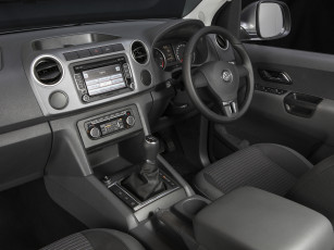 Картинка автомобили спидометры торпедо 2010г au-spec highline cab double amarok volkswagen темный