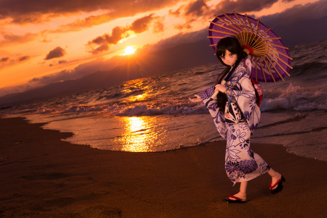 Обои картинки фото разное, игрушки, закат, море, кукла, зонтик