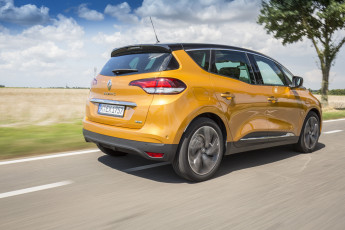 Картинка автомобили renault 2016г scenic