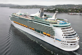 Картинка корабли лайнеры лайнер круиз