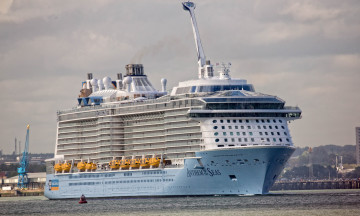 Картинка корабли лайнеры лайнер круиз