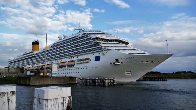 Обои картинки фото корабли, лайнеры, лайнер, круиз