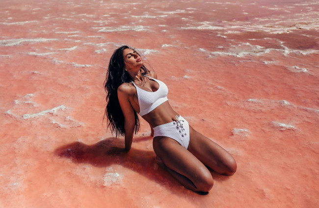 Обои картинки фото девушка, девушки, -unsort , брюнетки, темноволосые, модель