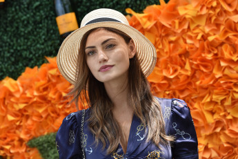 Картинка девушки phoebe+tonkin лицо шляпа актриса