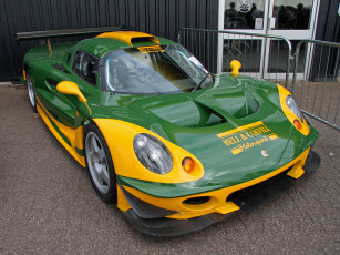 Картинка автомобили выставки уличные фото