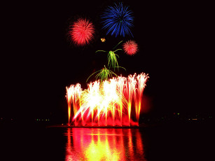 Картинка разное салюты фейерверки