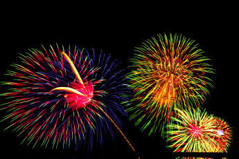 Картинка разное салюты фейерверки салют тёмный фон