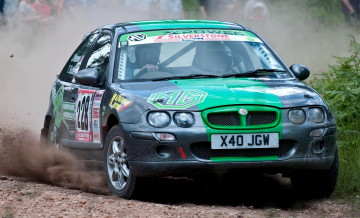 Картинка спорт авторалли экипаж зеленый