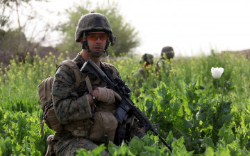 Картинка оружие армия спецназ солдат автомат