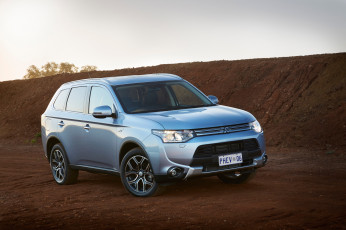 Картинка автомобили mitsubishi 2014г phev outlander au-spec светлый
