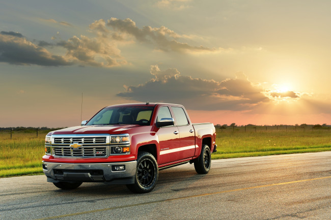 Обои картинки фото автомобили, chevrolet, красный, hennessey, 2014г, hpe550, silverado