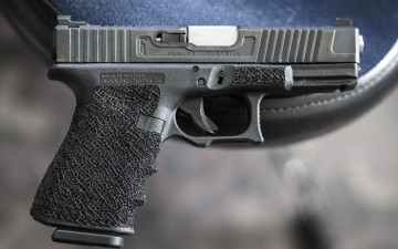 Картинка оружие пистолеты пистолет самозарядный glock