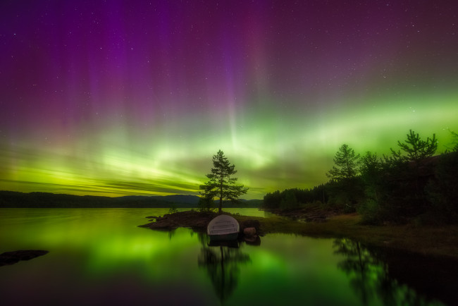 Обои картинки фото природа, северное сияние, сияние, озеро, ночь