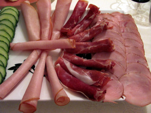 Картинка еда колбасные+изделия ветчина ассорти