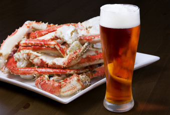 Картинка еда напитки +пиво крабы клешни бокал пиво